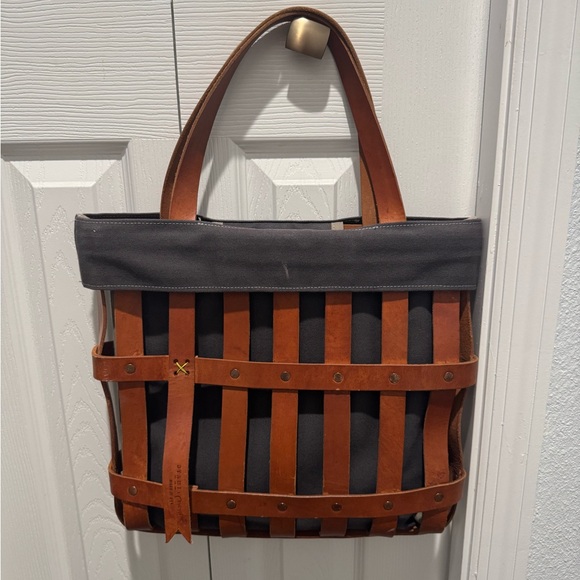 Minimalist Leather Basket Tote Bag with Removable Liner - Picture 1 of 8